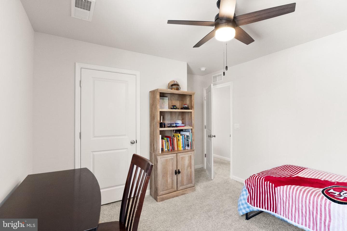 180 Pinewood Road photo 43