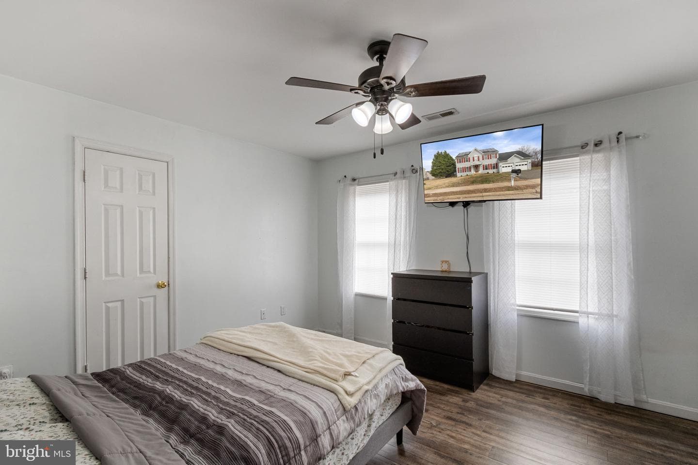 60 Portland Drive photo 32