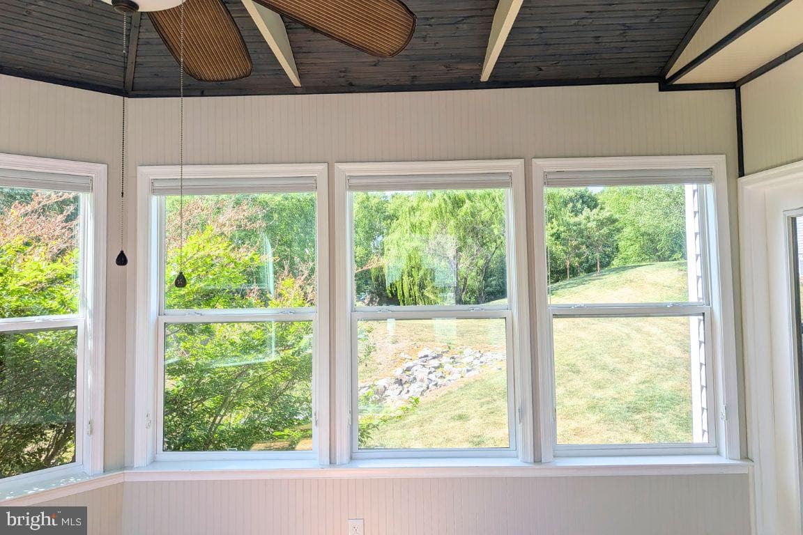 27 Hanover Court photo 54