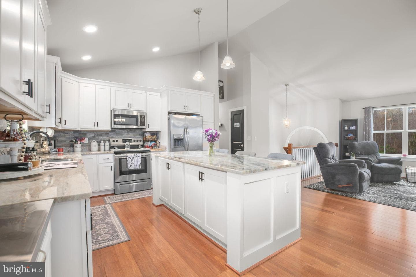 189 Ruby Glen Lane photo 4