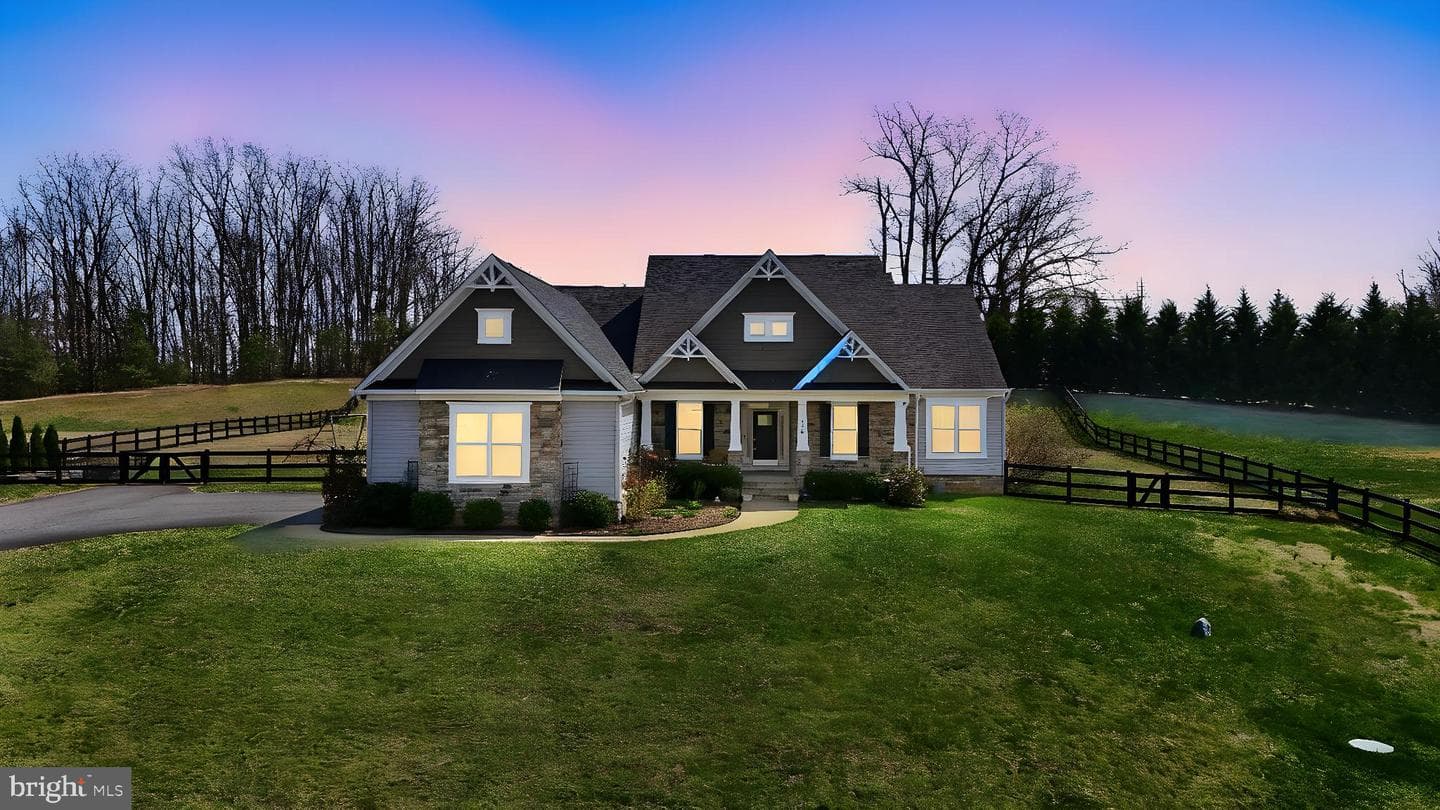 116 Brooke Point Court photo 2