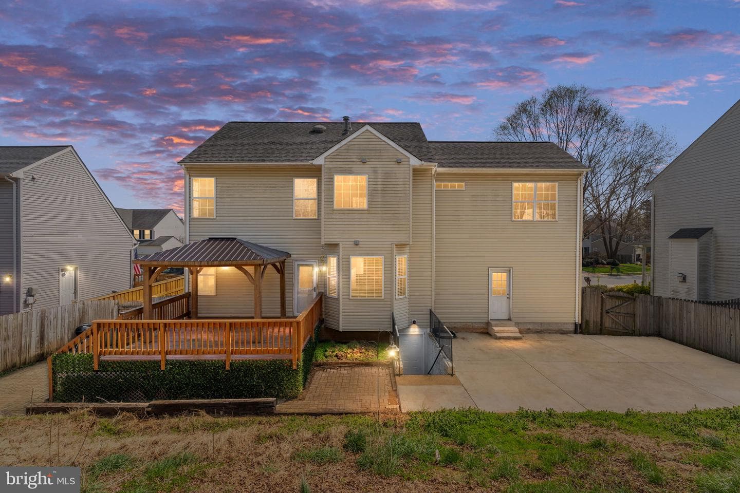 8 River Oak Drive photo 3