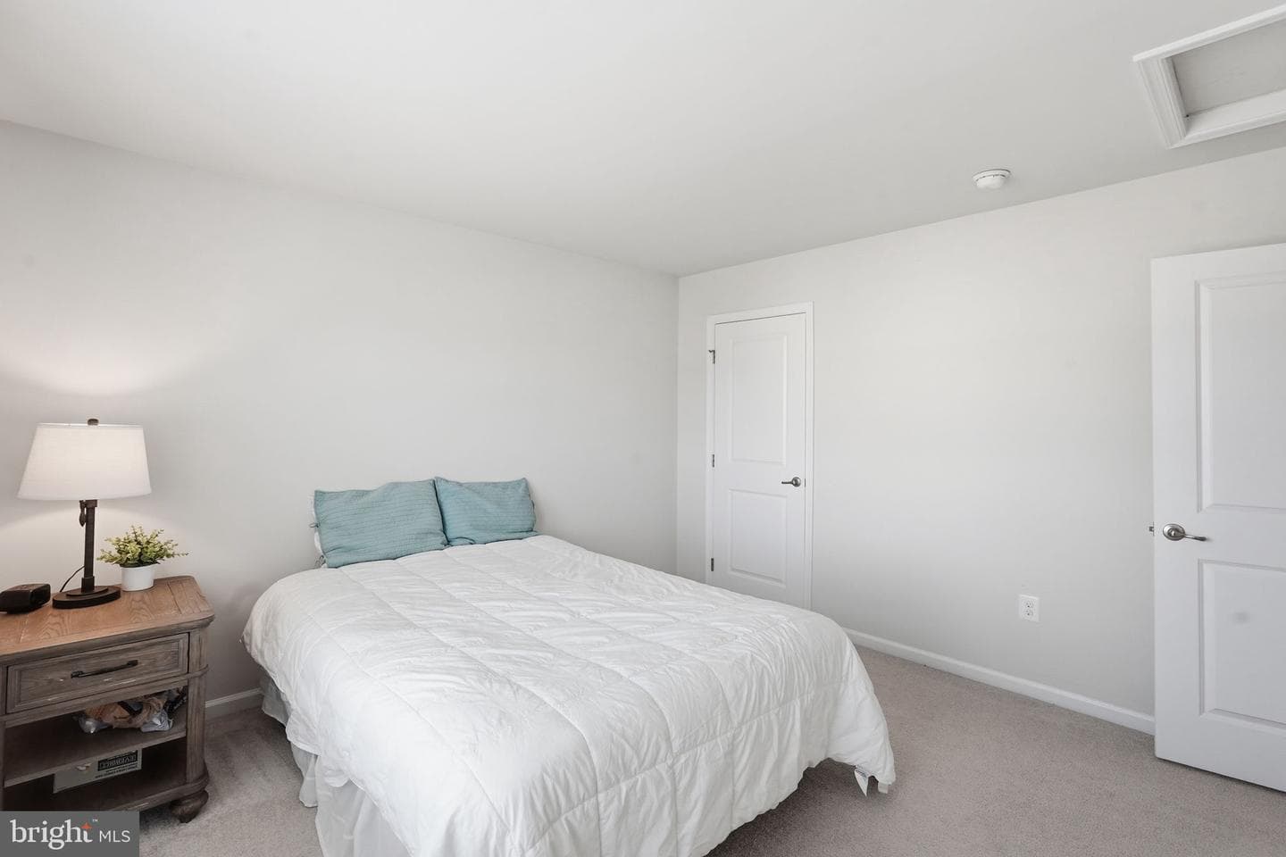 16 White Chapel Lane photo 27