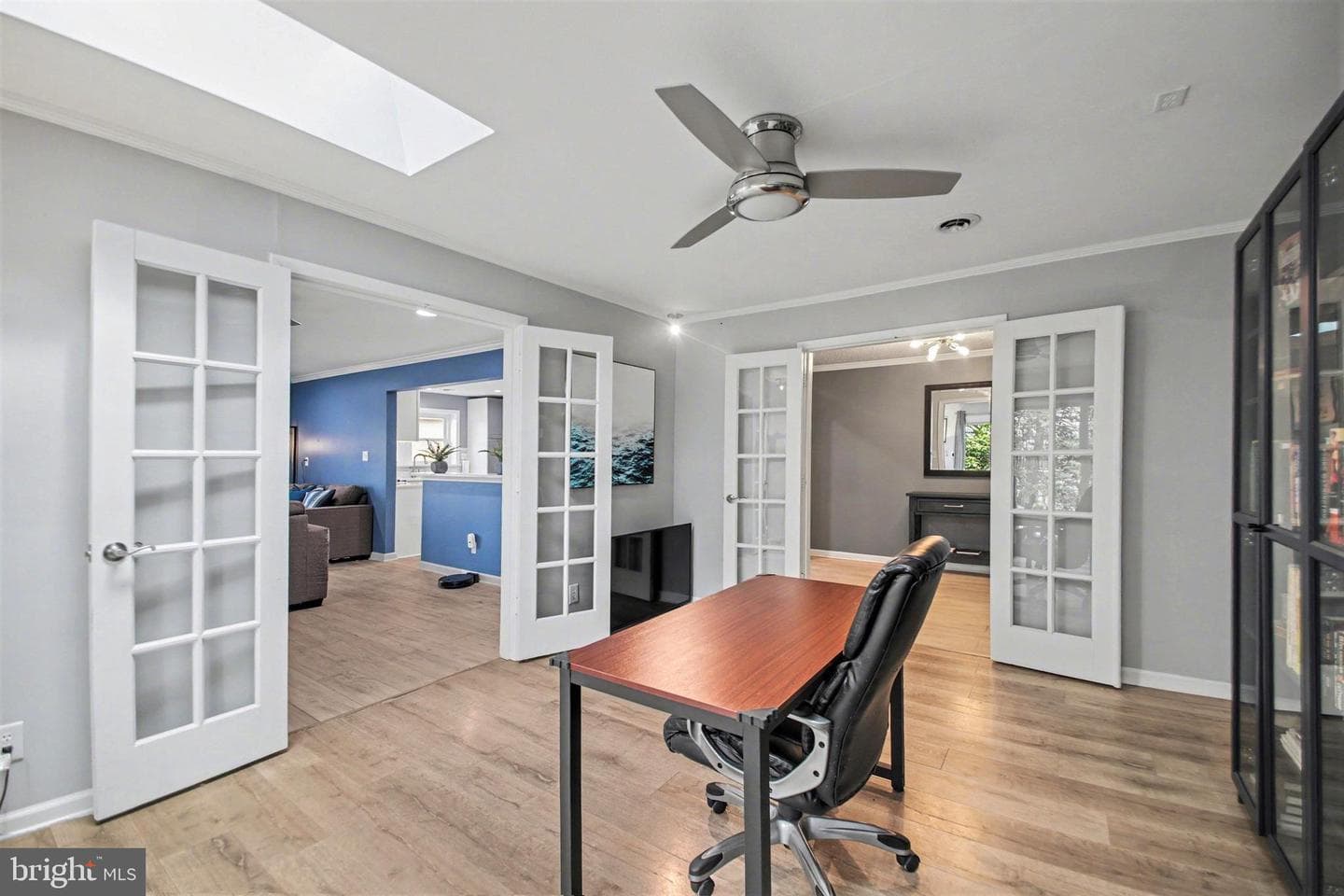 2030 Victoria Drive photo 13