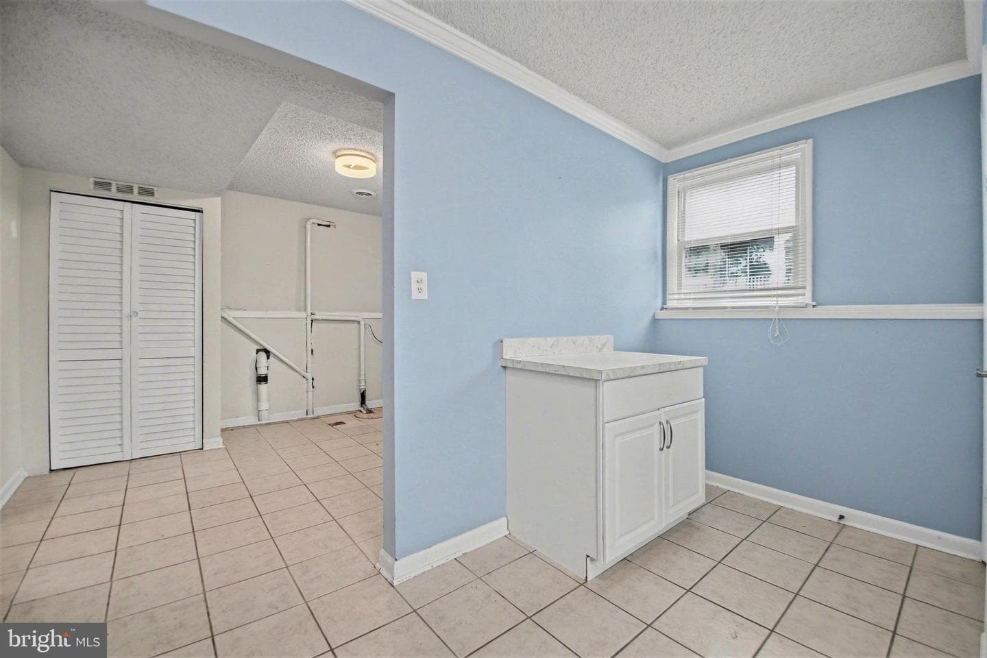 2030 Victoria Drive photo 32