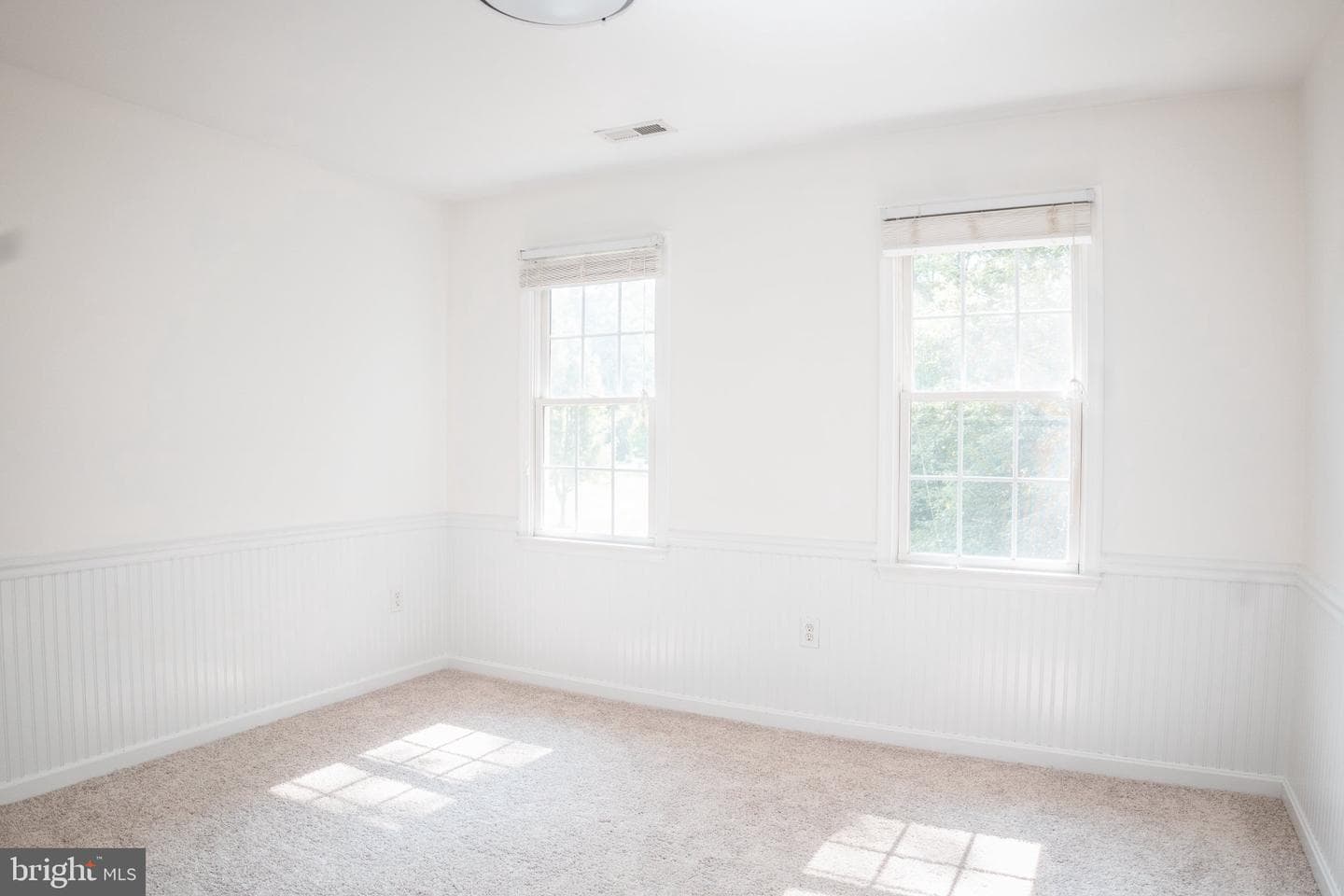 73 Village Grove Road photo 26