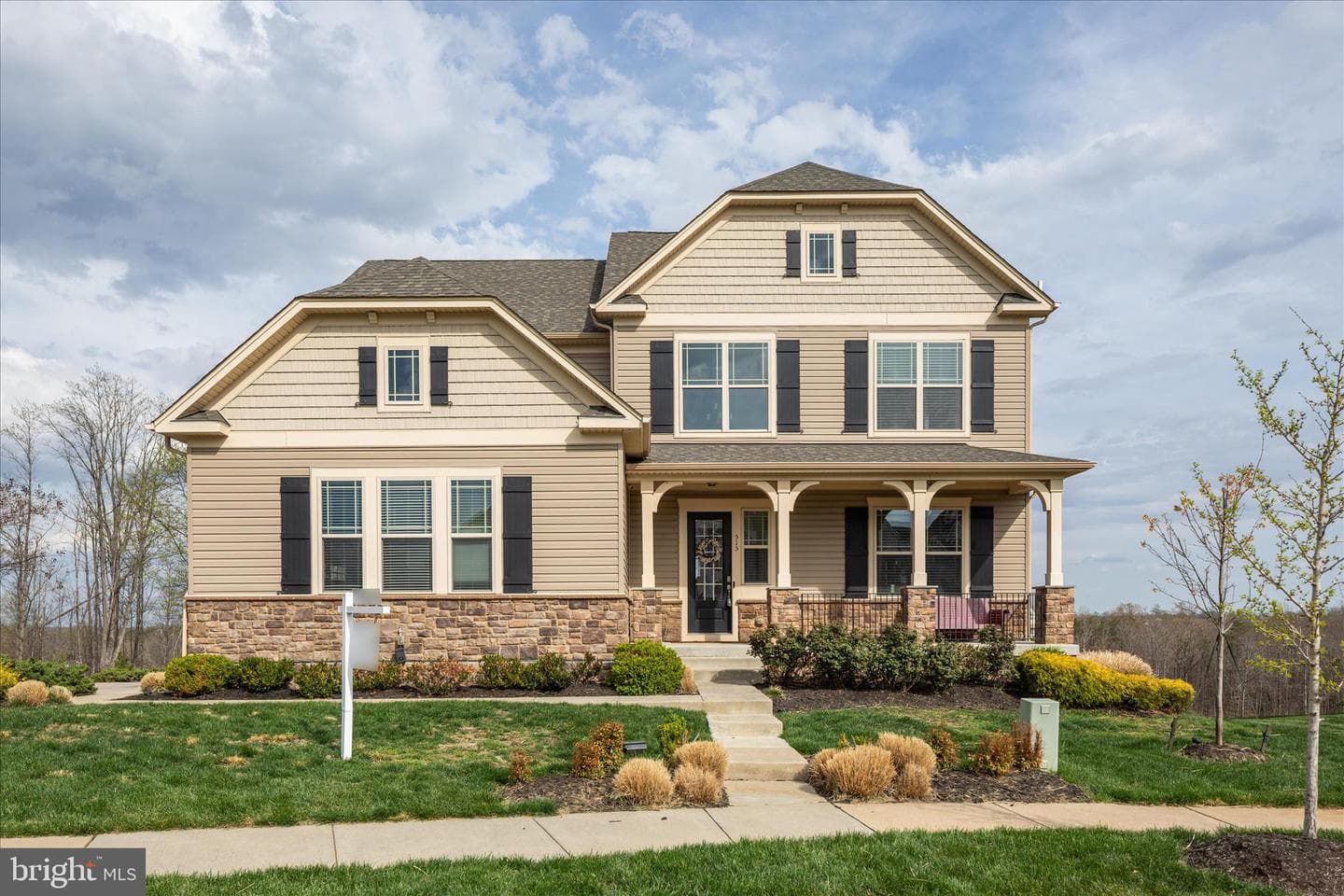 515 Sourwood Court photo 3