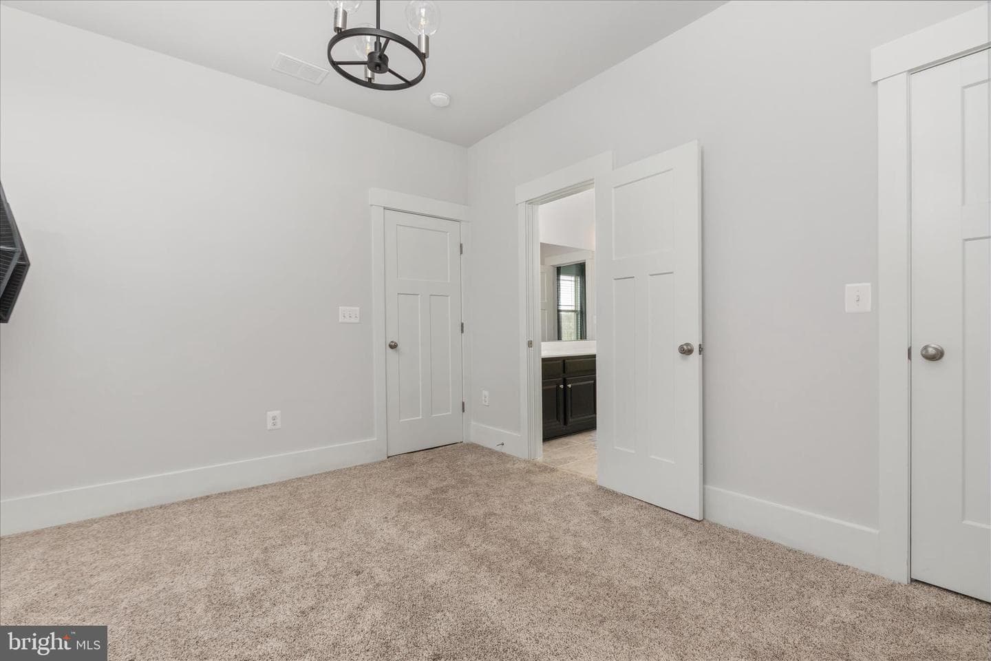515 Sourwood Court photo 43