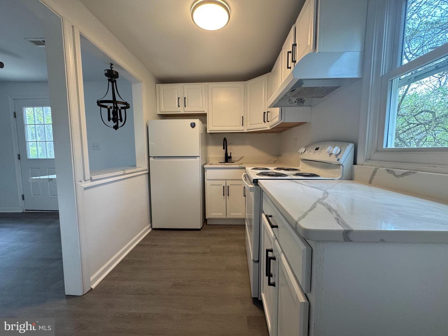 243 Cambridge Street photo 14