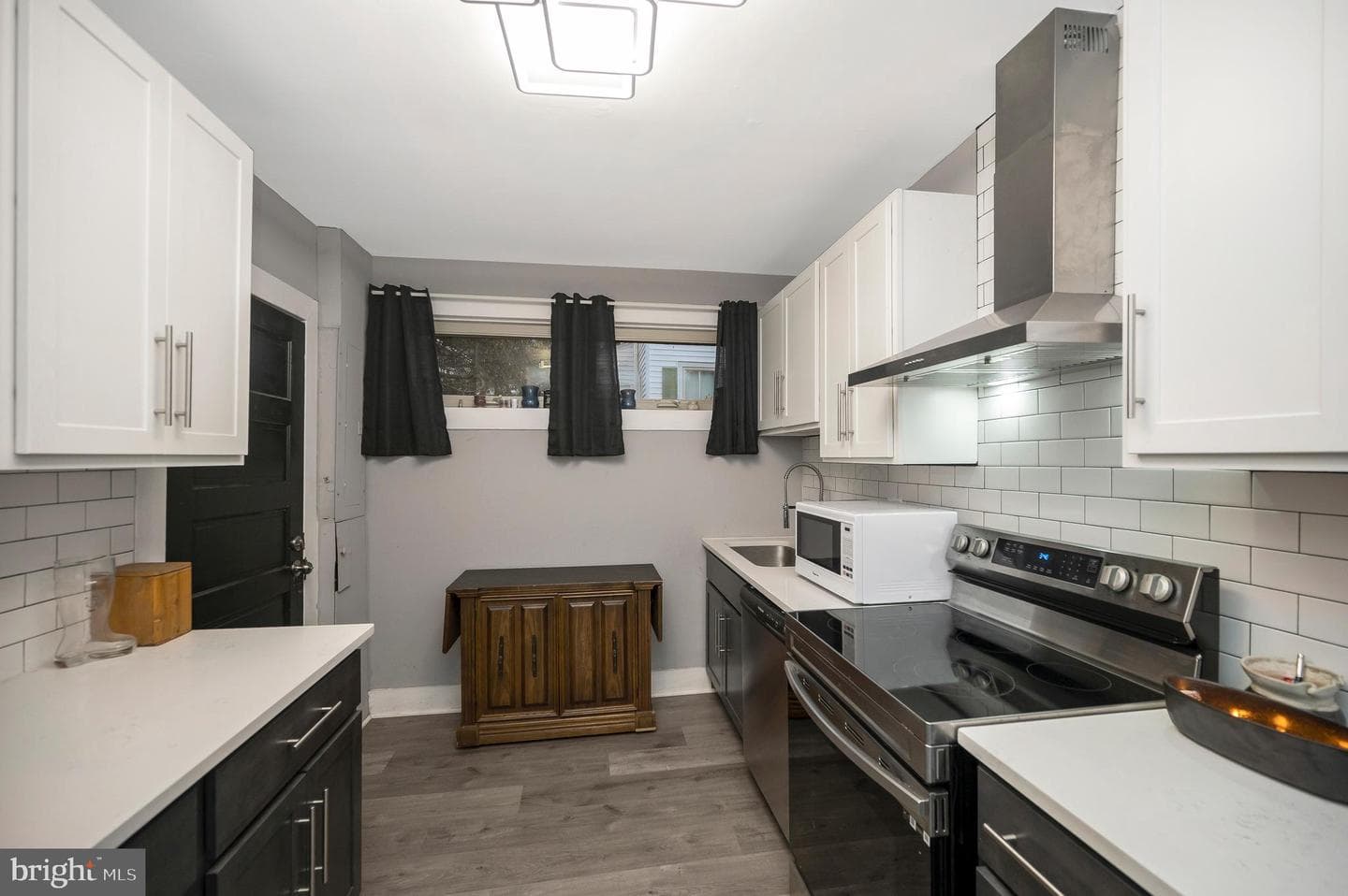 111 Forbes Street photo 17