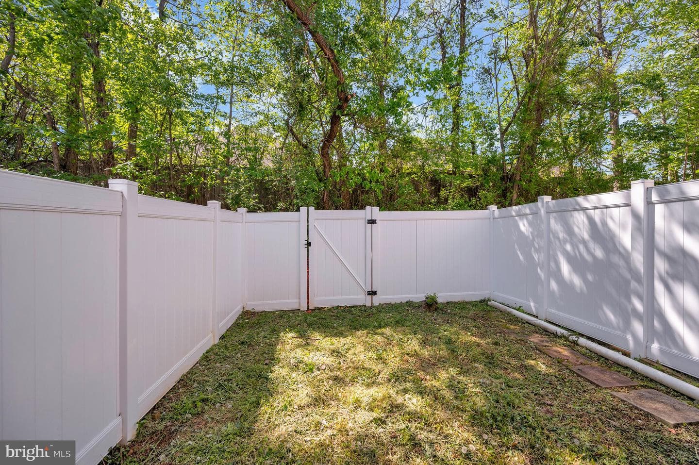308 Surry #128 photo 6