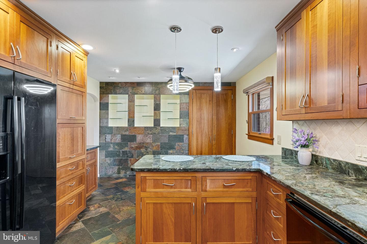 910 Carol Lane photo 18