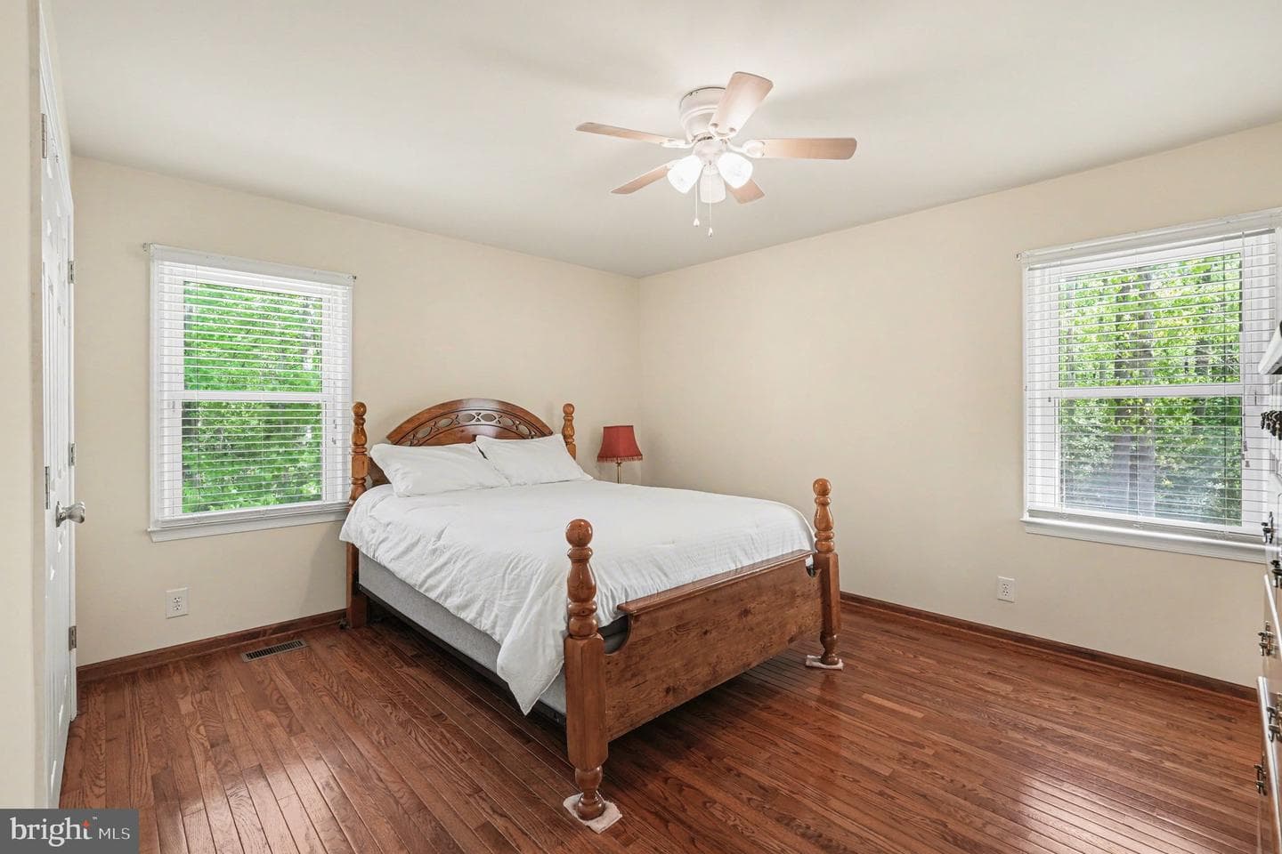 64 Hillcrest Drive photo 13