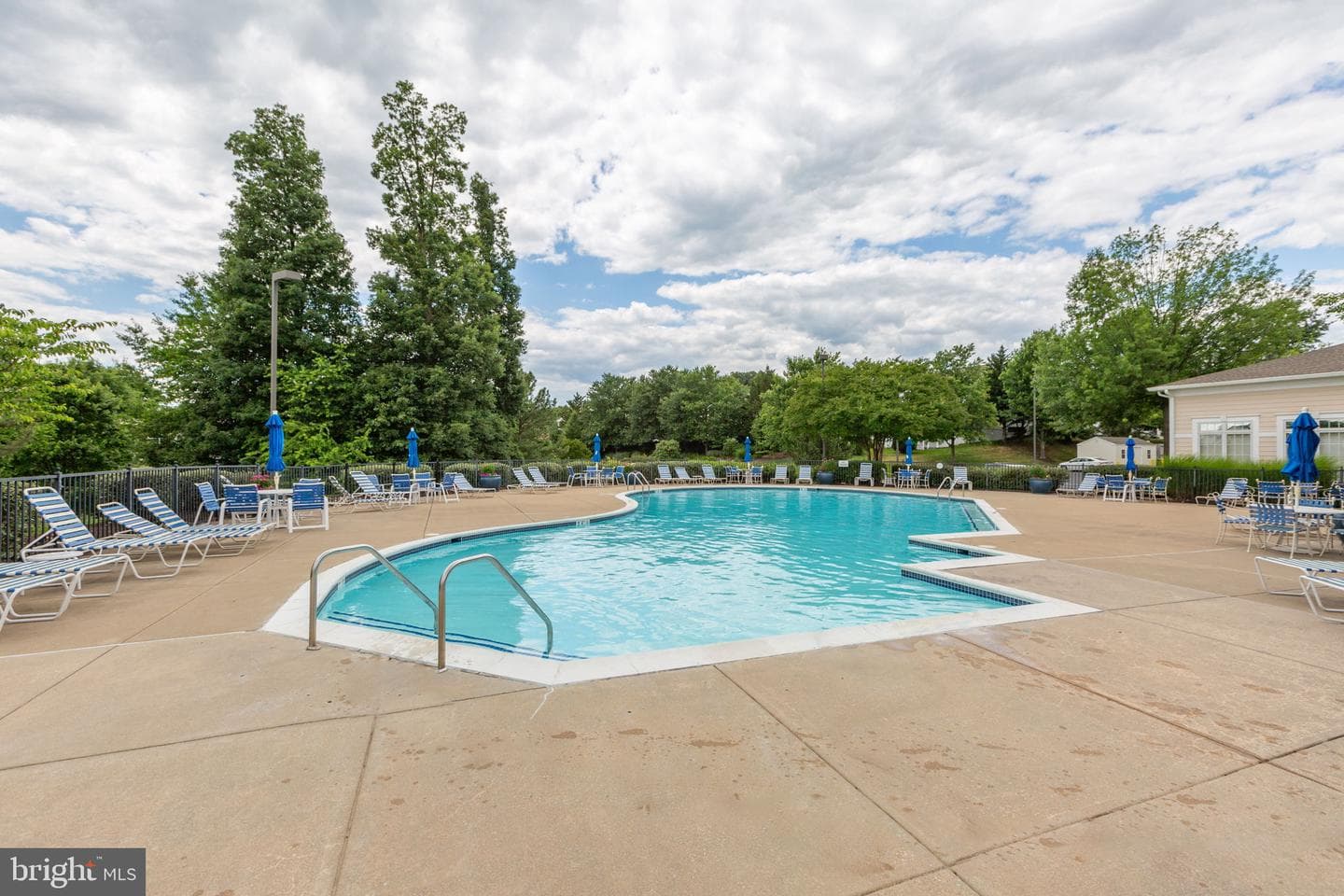 76 Gladstone Drive photo 40