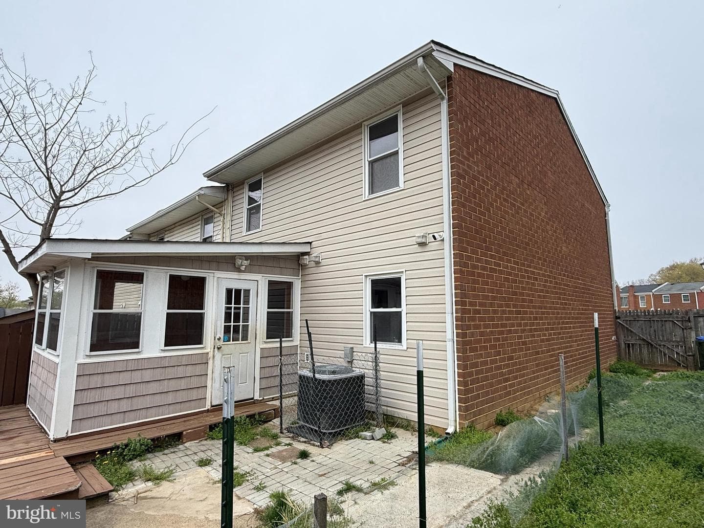 128 Oak Drive photo 2