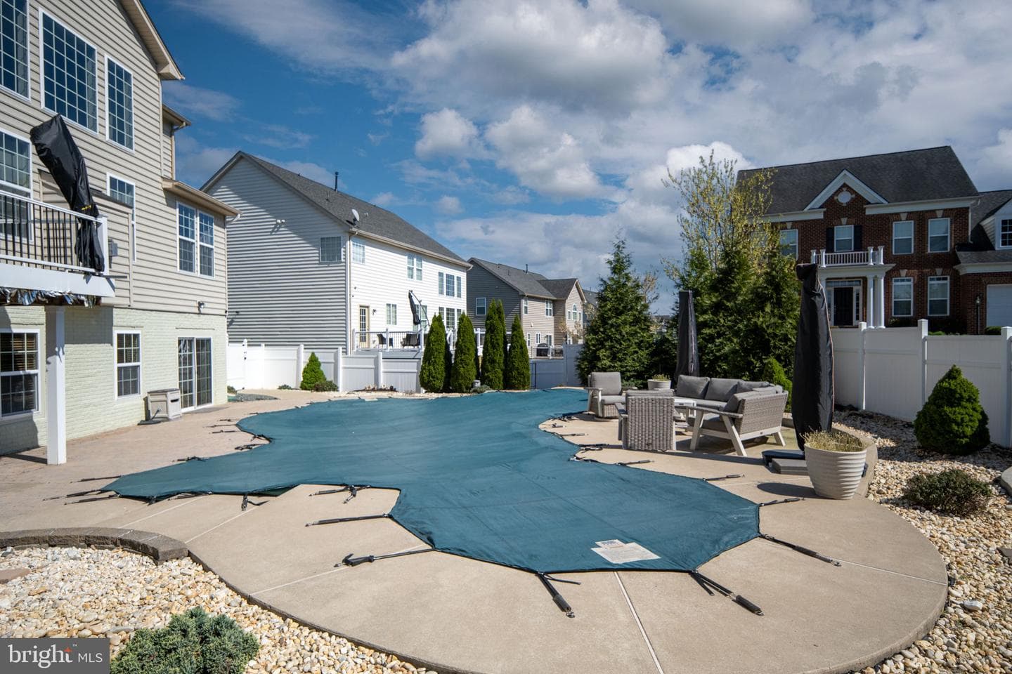 127 Coachman Circle photo 68