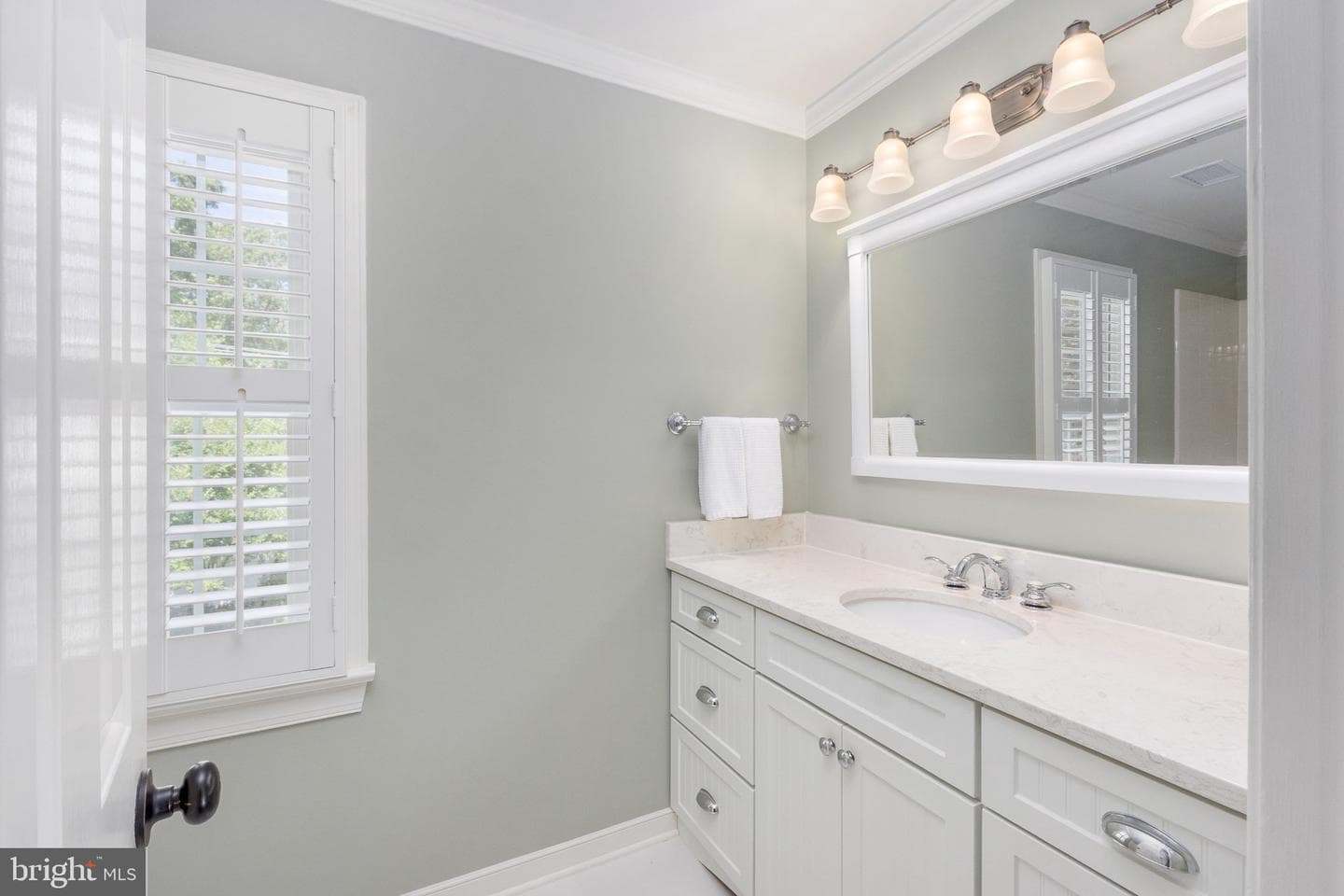 212 Camden Drive photo 38