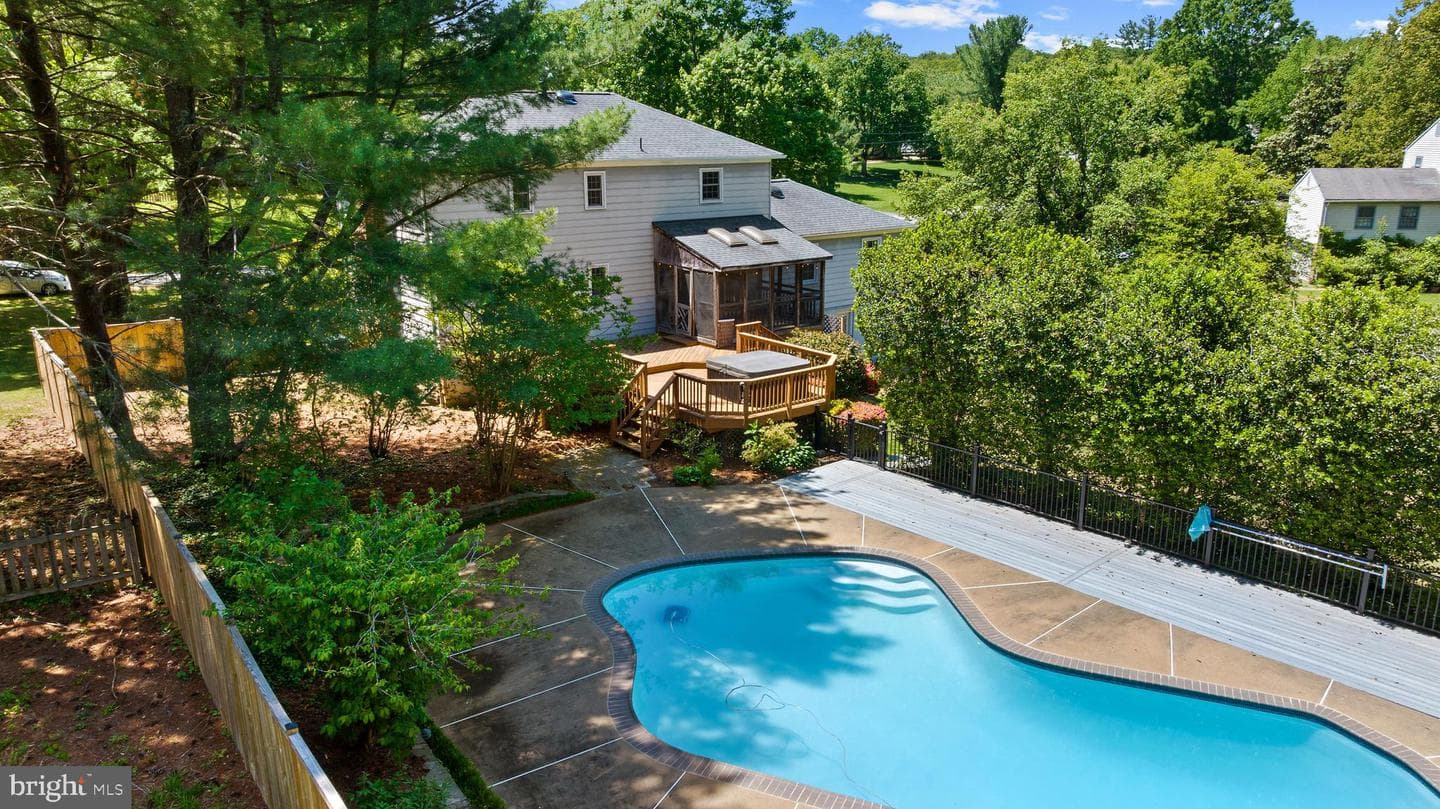 309 Ingleside Drive photo 57
