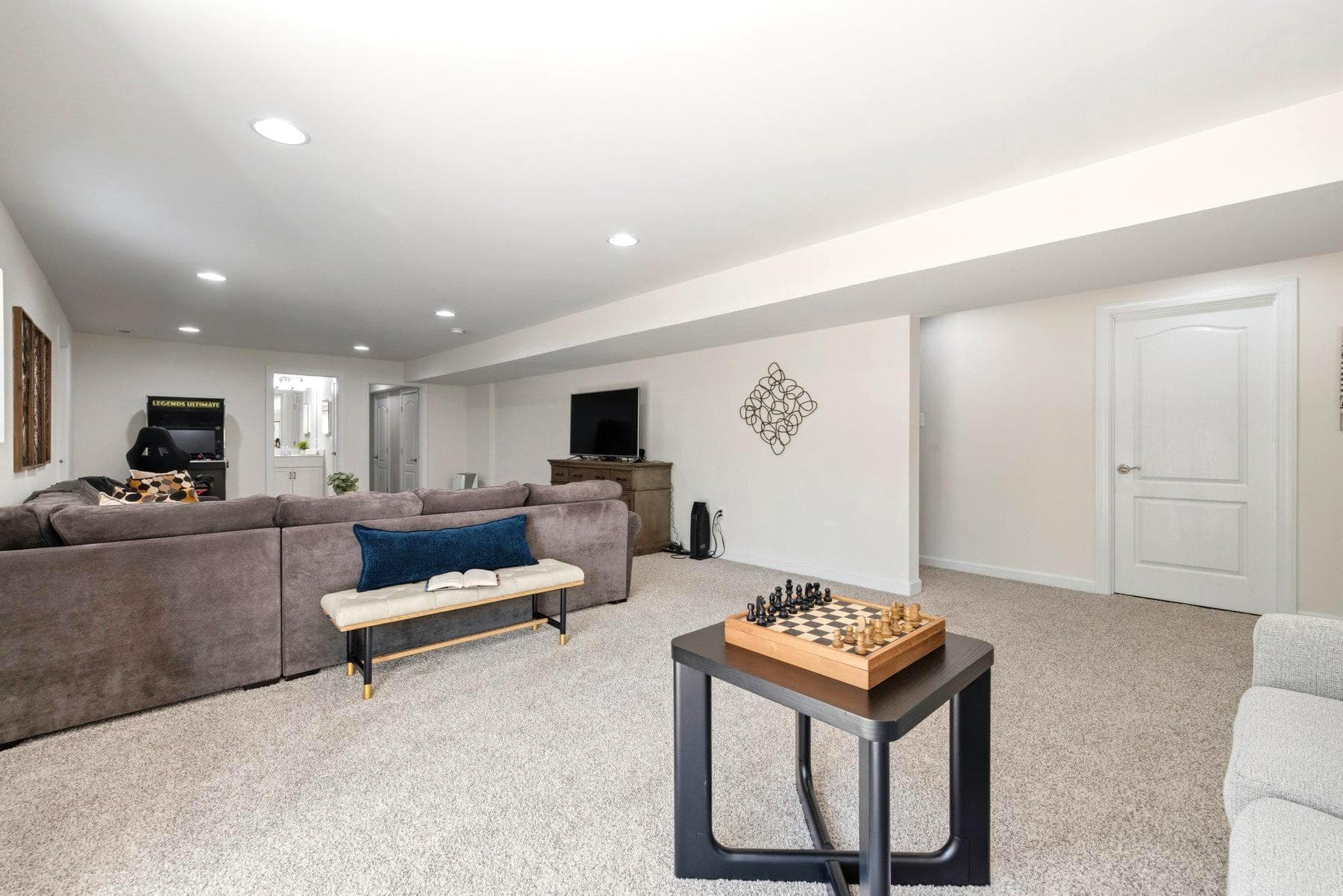 113 Ireland Drive photo 40