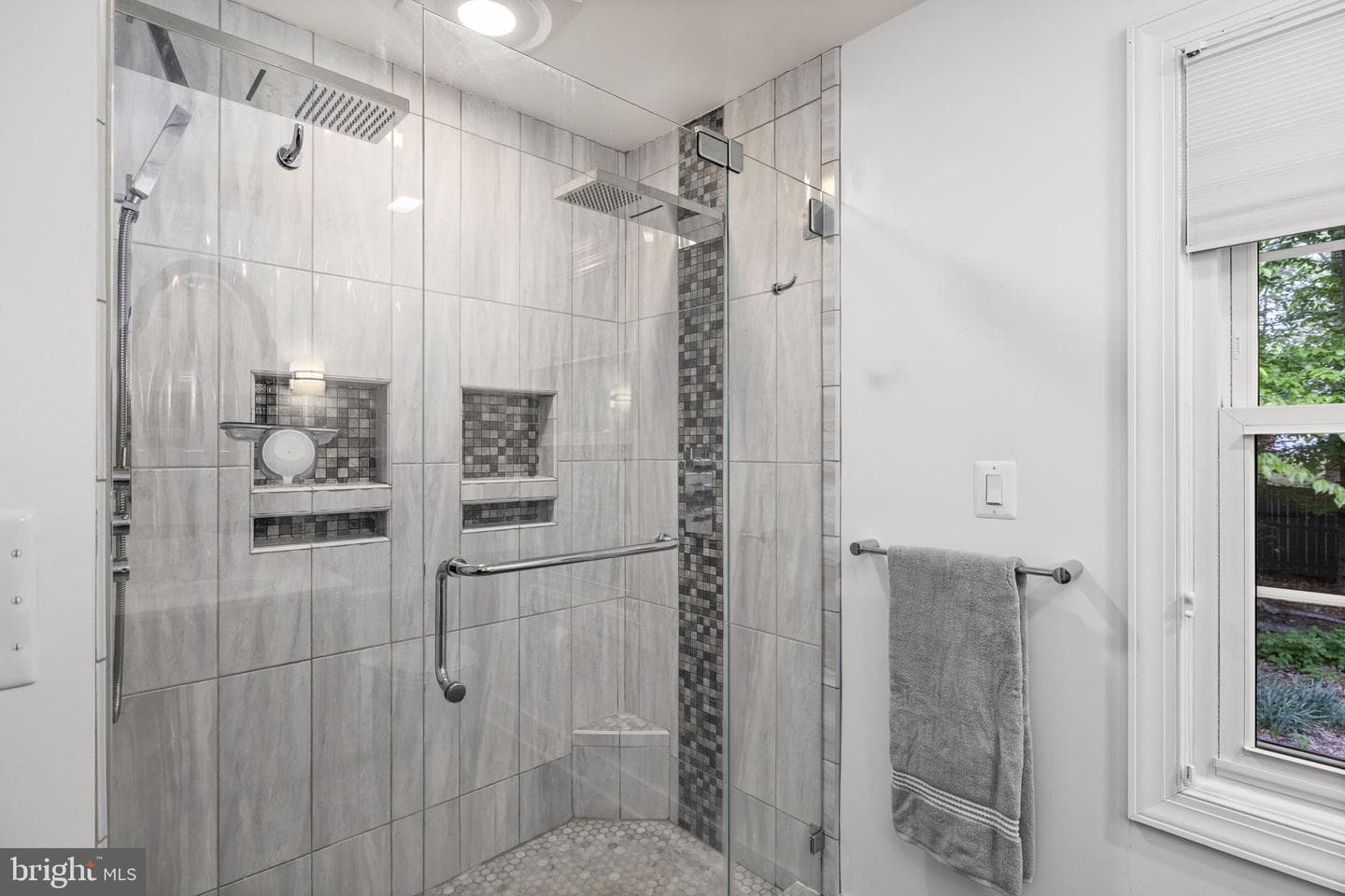 40 Holly Tree Lane photo 60
