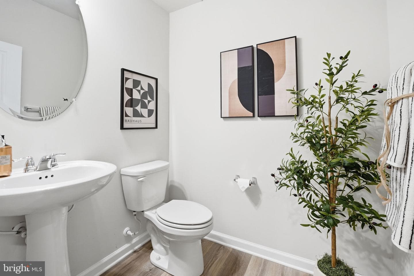 164 Whitson Woods Place photo 33