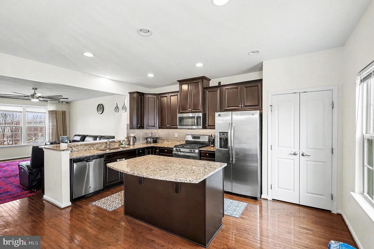 109 Sweetgum Court photo 5