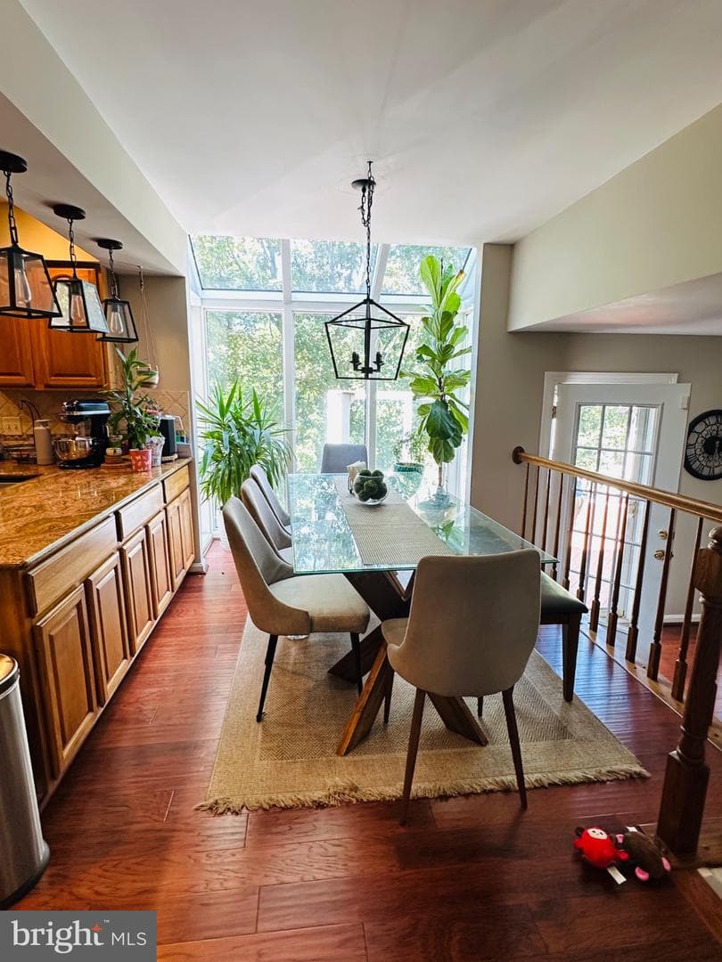 30 Bridgeport Circle photo 14