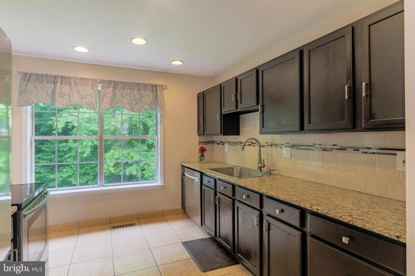 47 Clark Lane photo 12