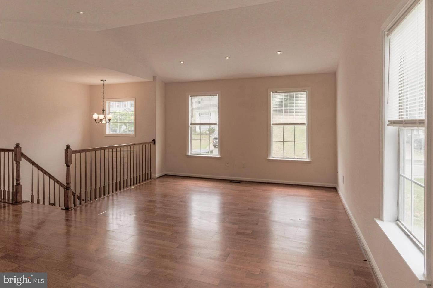 47 Clark Lane photo 3