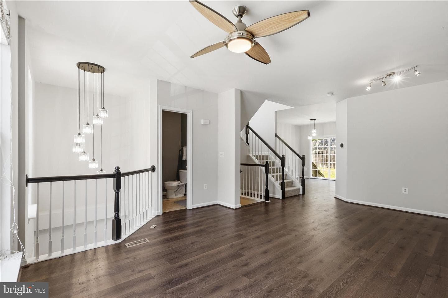 601 Galway Lane photo 6