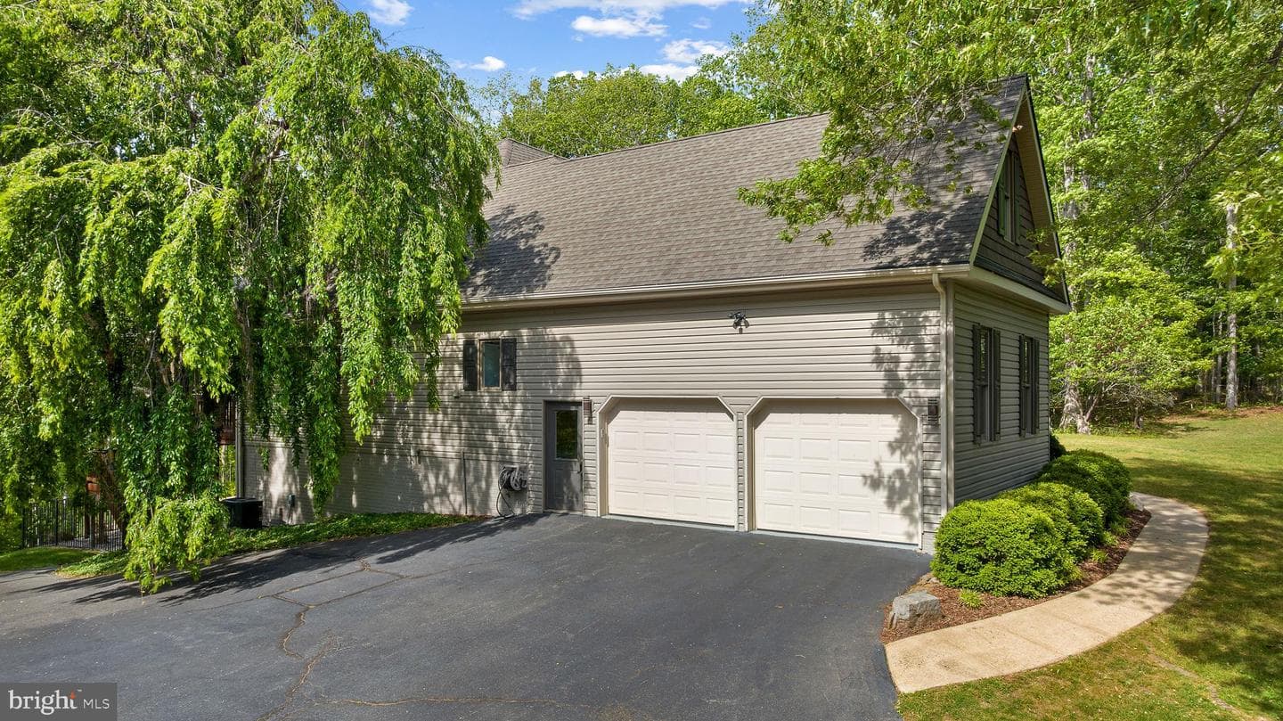 136 Holly Berry Road photo 4