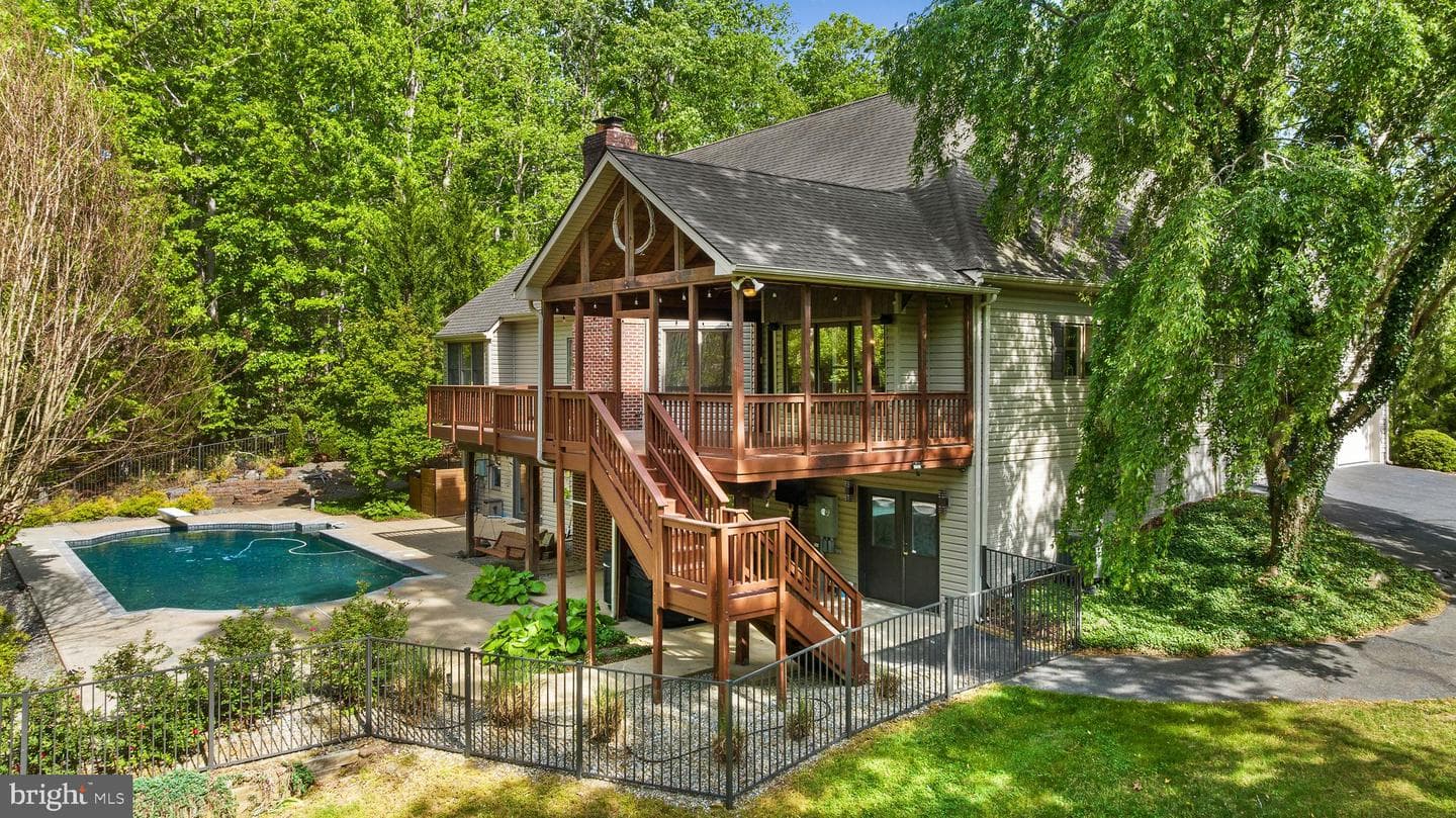 136 Holly Berry Road photo 61