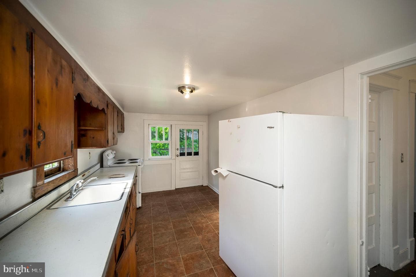 268 Cambridge Street photo 25