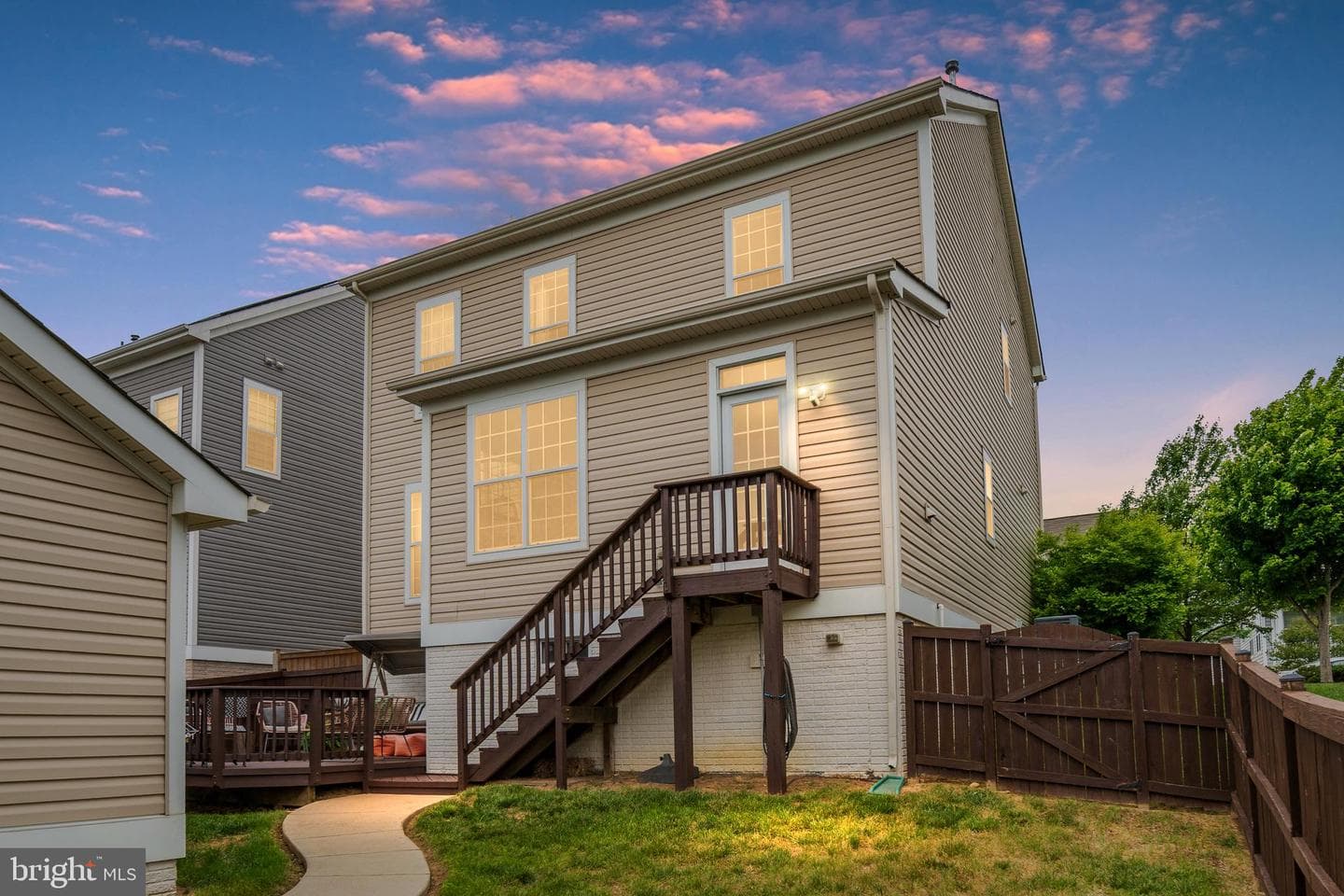 140 Gardenia Drive photo 5