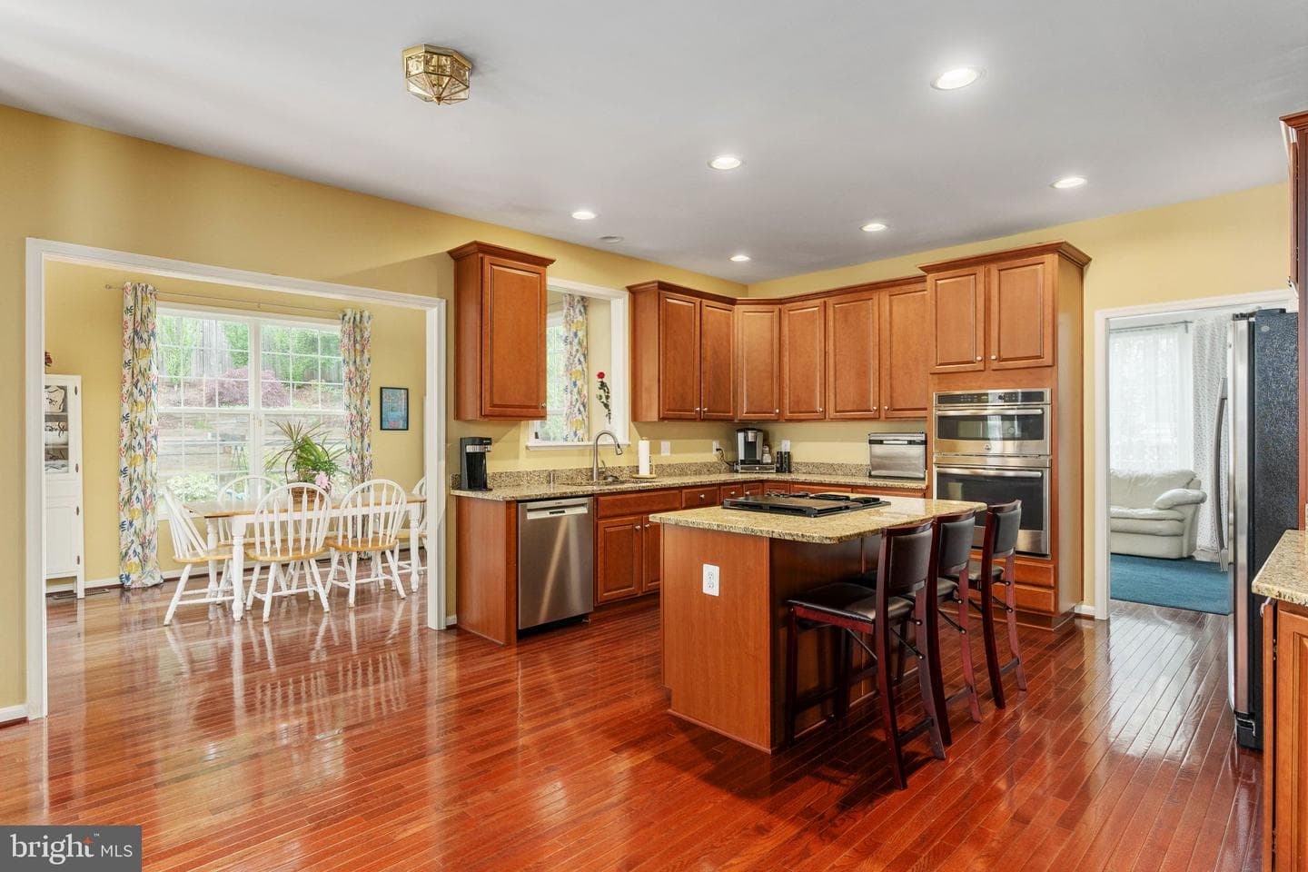 76 Landmark Drive photo 4