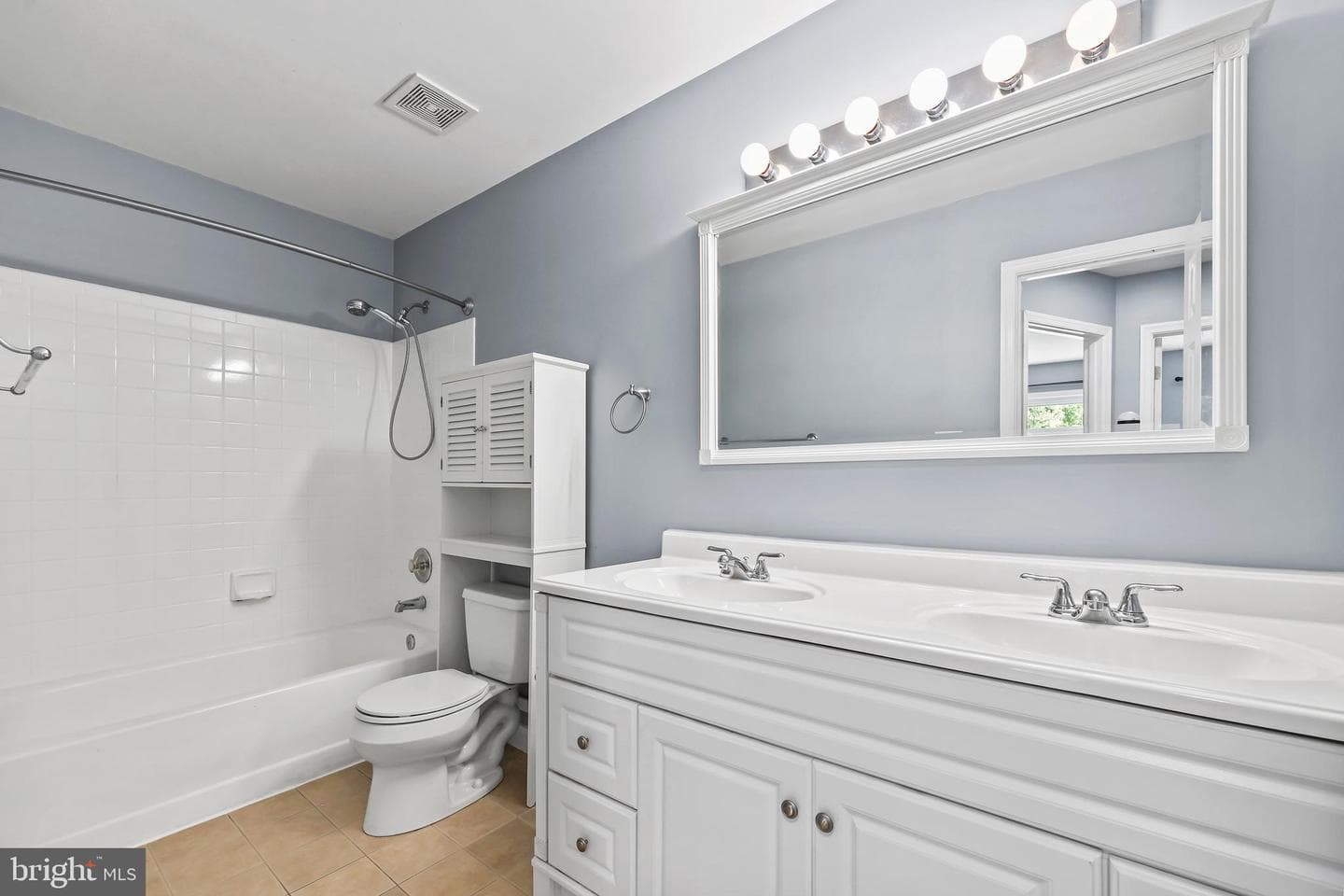 44 Kelly Way photo 26
