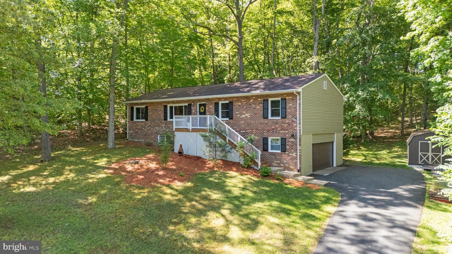 34 Greenridge Drive photo 2