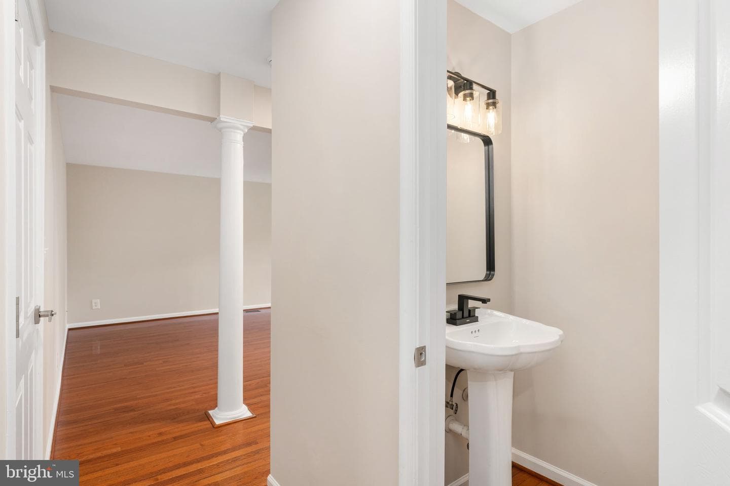 60 Saint Roberts photo 10
