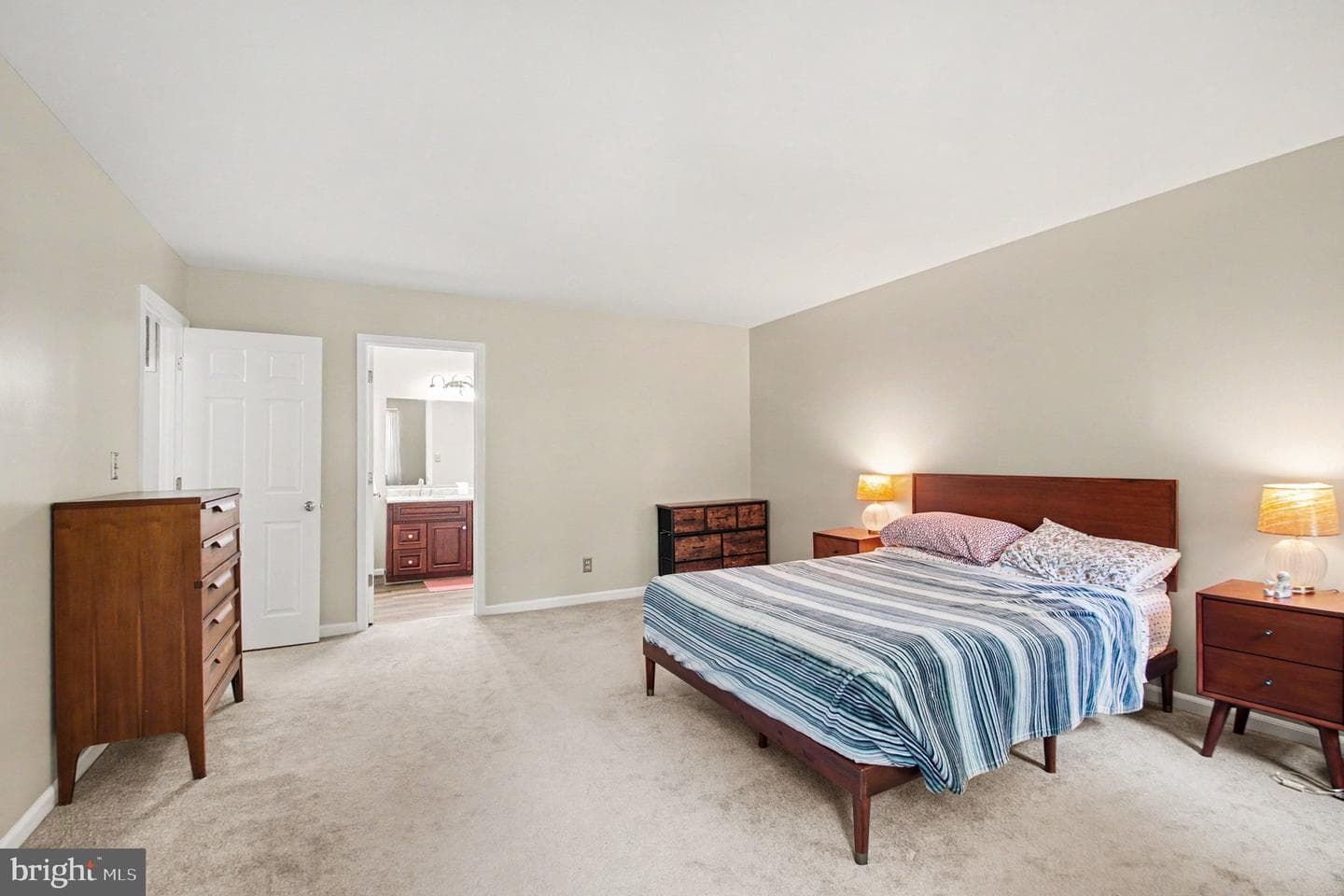 113 Stratford Pl photo 15