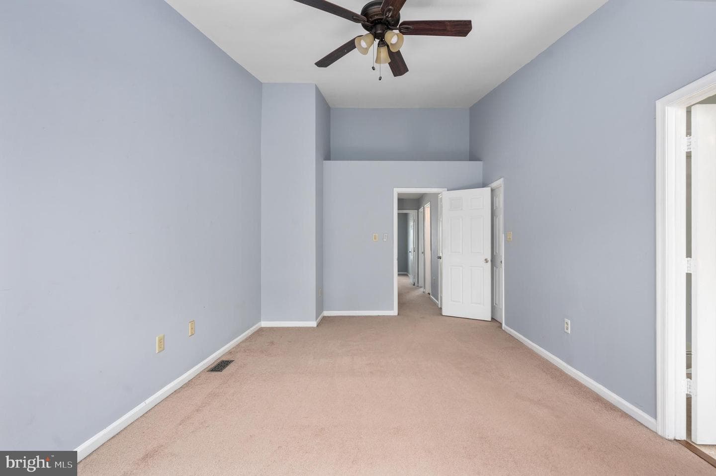 410 Fair Oaks Avenue photo 23