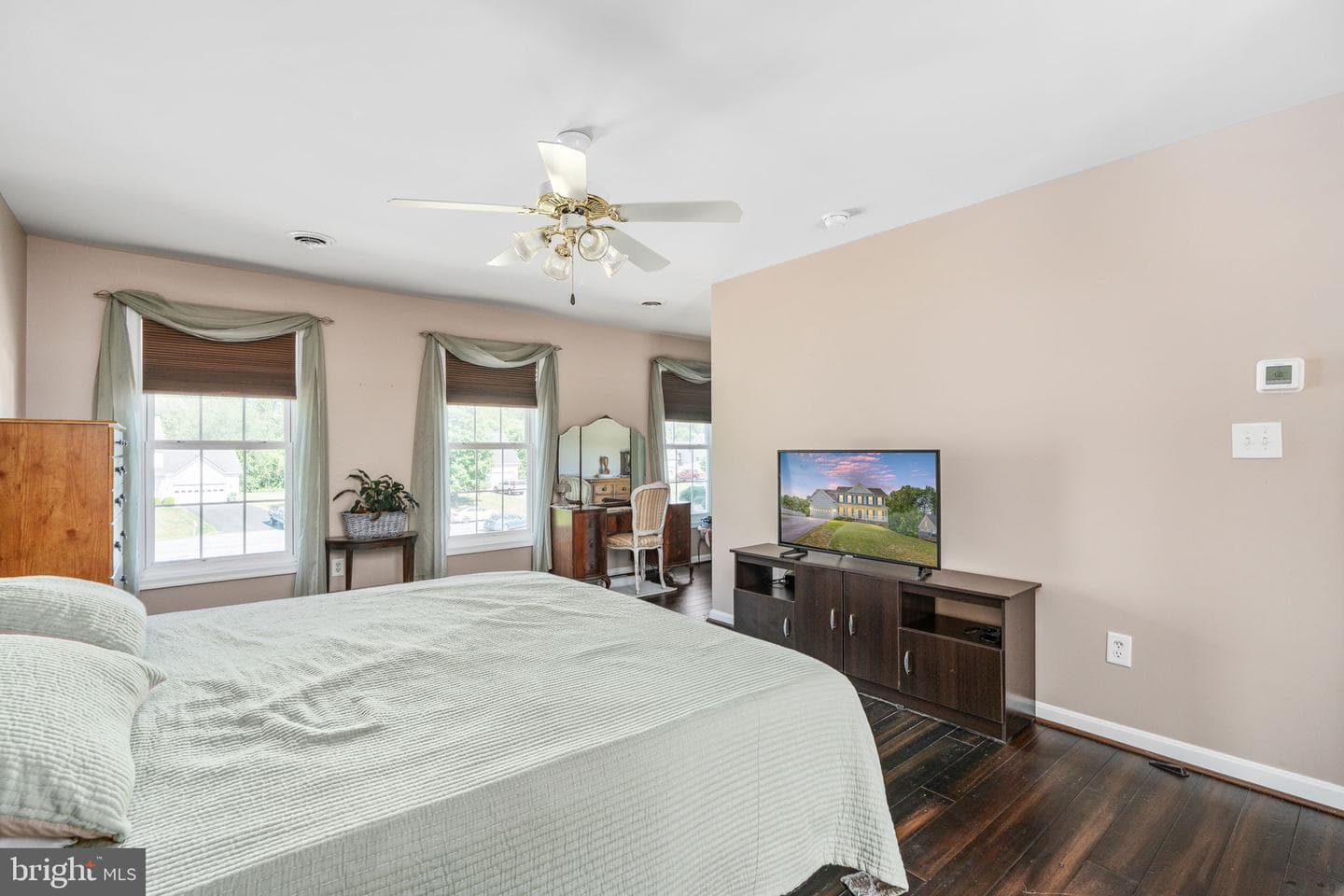 142 Greenway Street photo 59