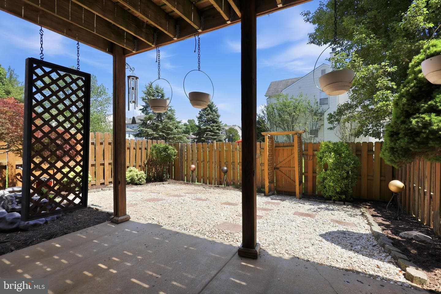 104 Waters Landing photo 33