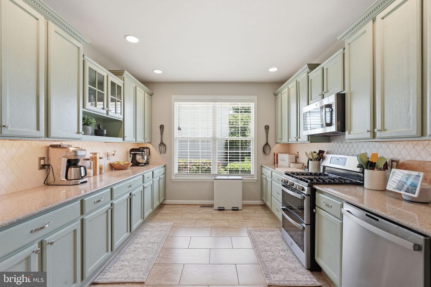 12 Pin Oak Court photo 6