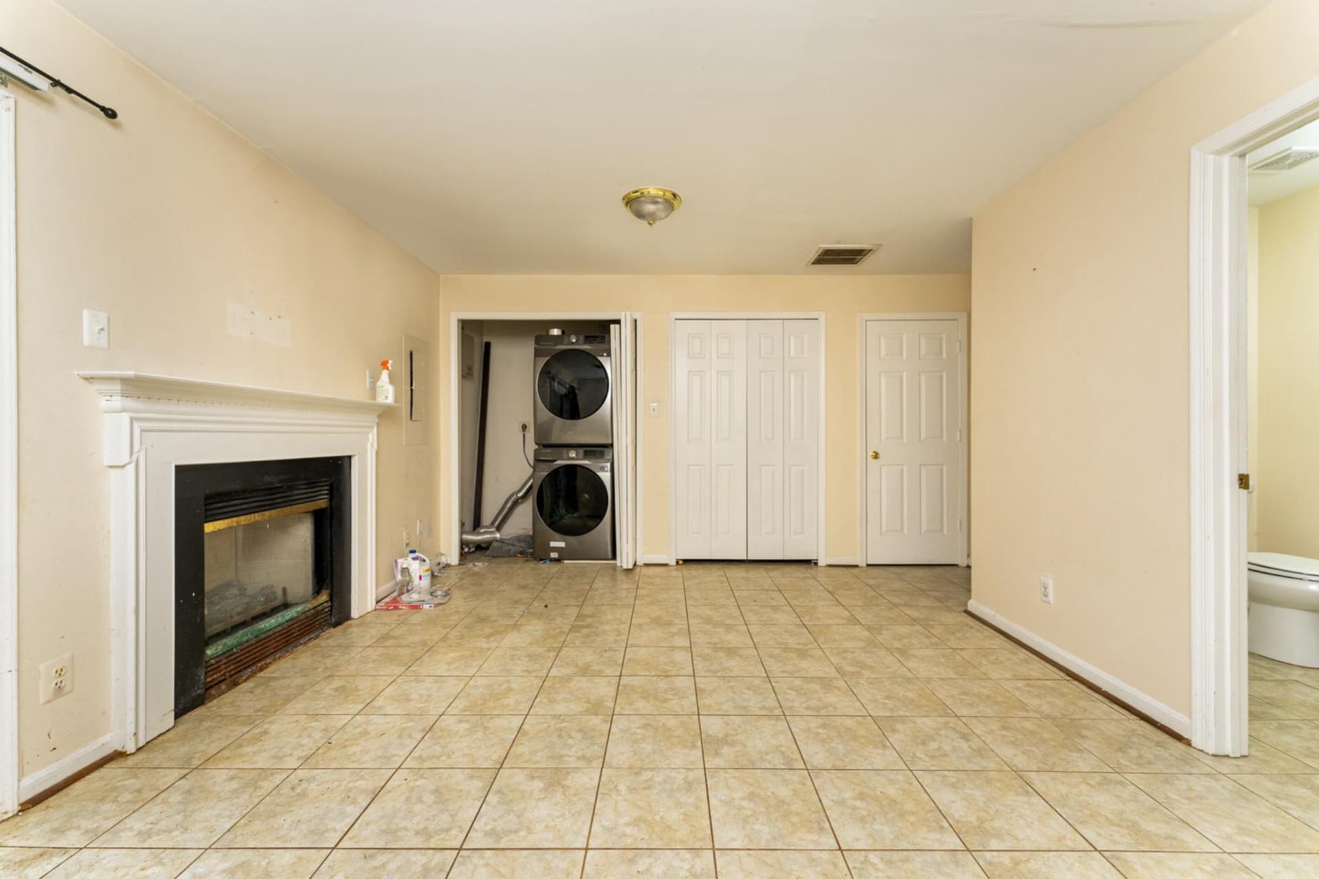 209 Clint Ln photo 9