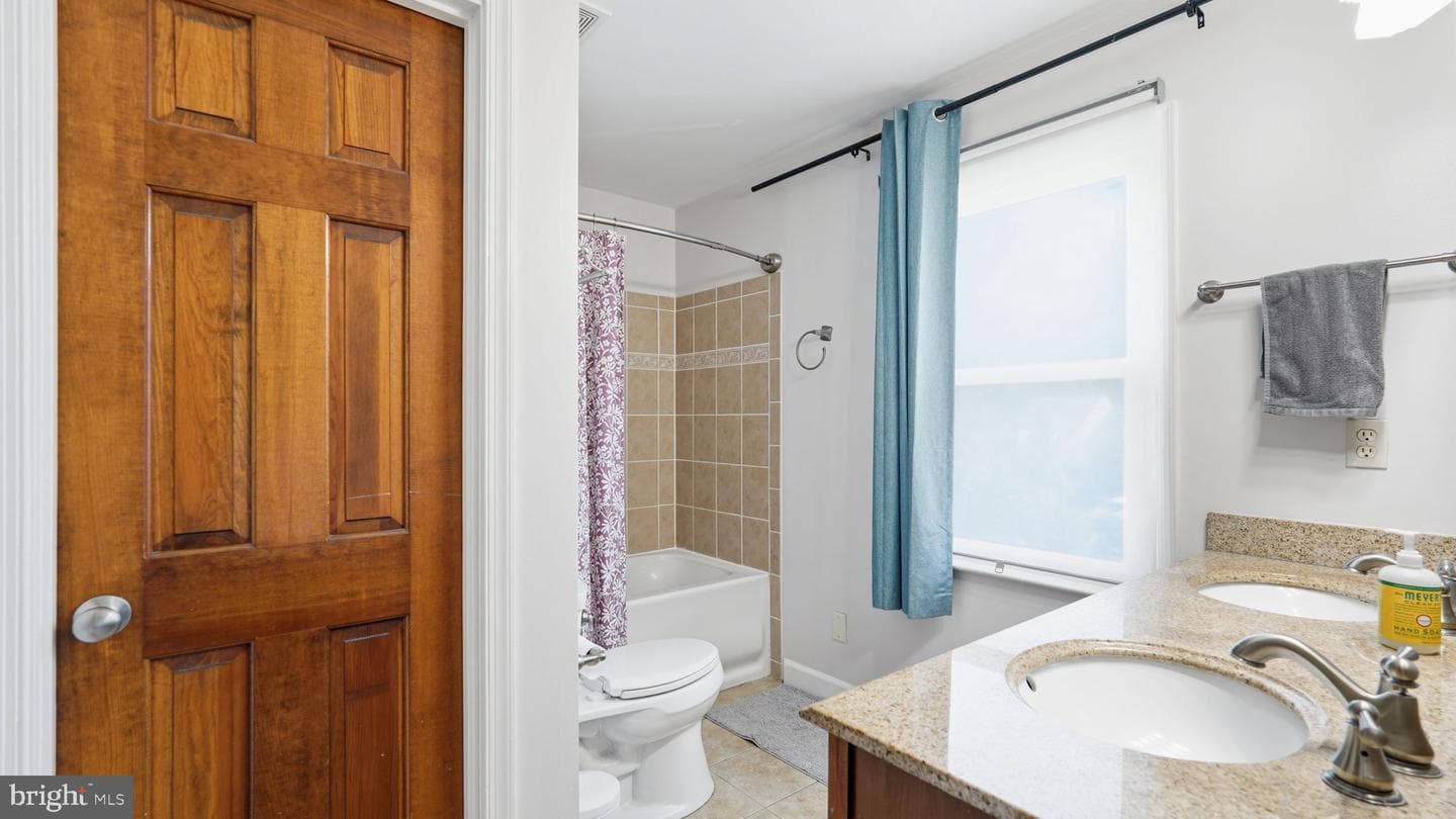 21 Kelly Way photo 23