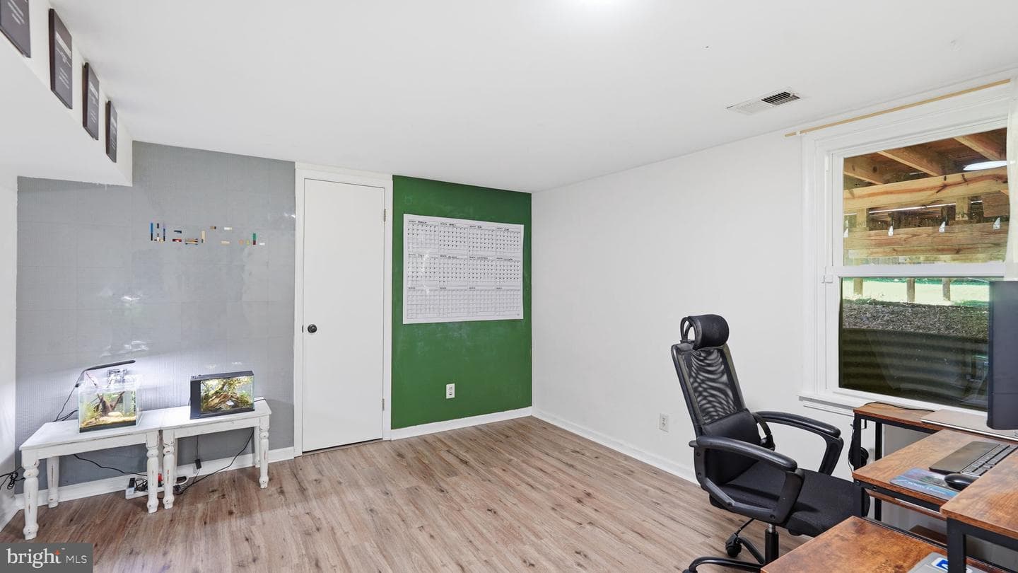 21 Kelly Way photo 29