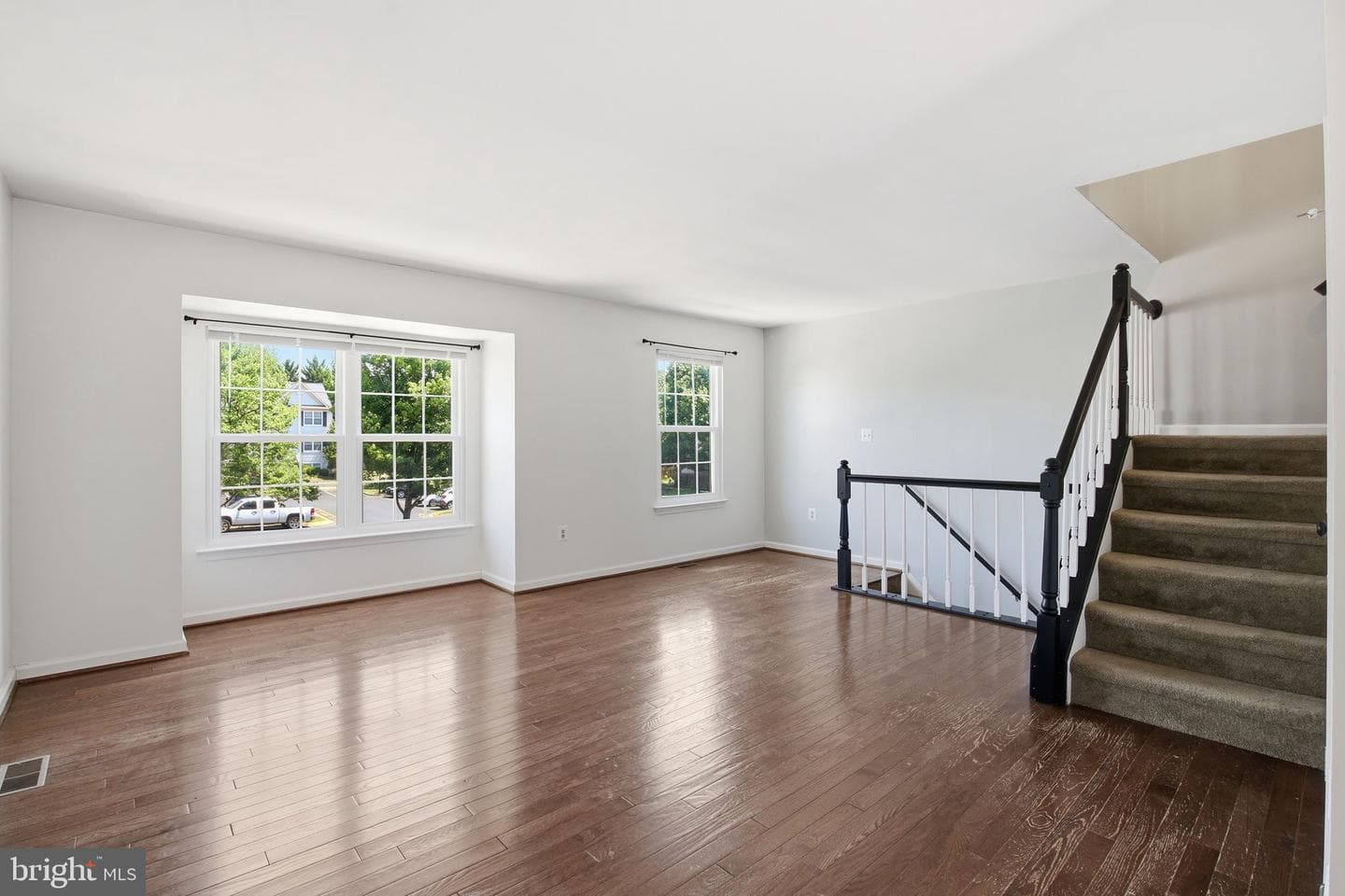 309 Barrows Court photo 8