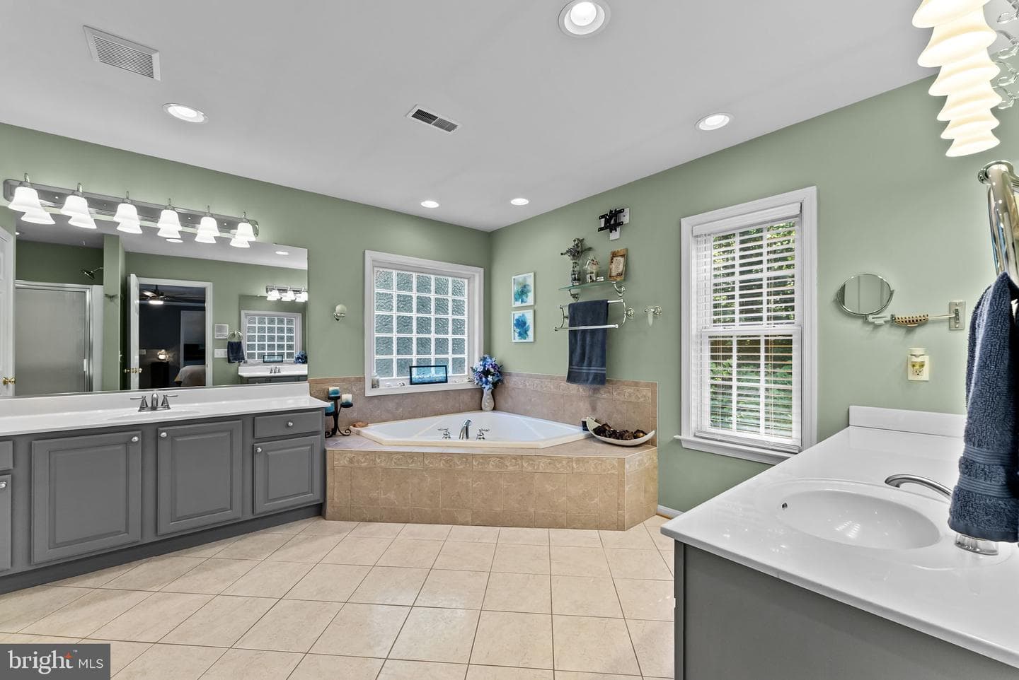 104 Tracey Lane photo 33