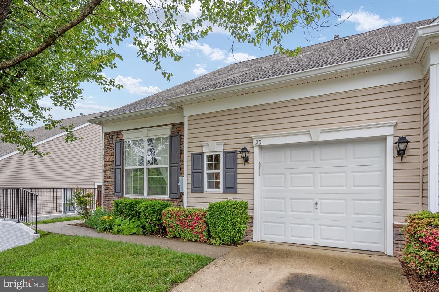 20 Highlander Drive photo 4