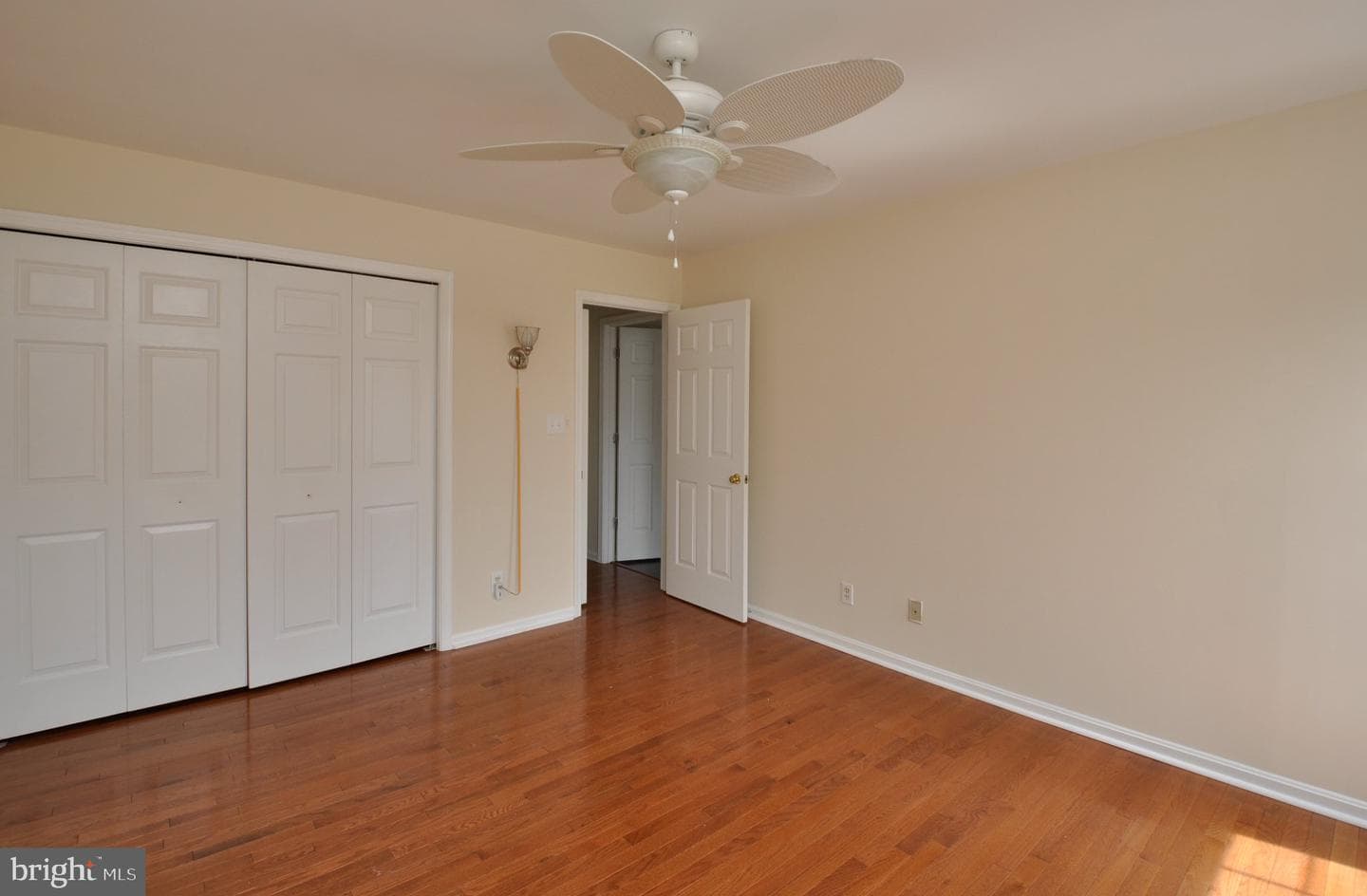 17 Sydney Lane photo 32